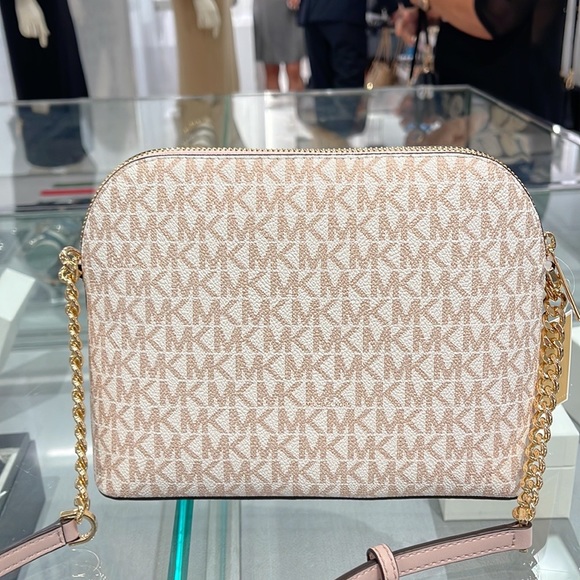 MICHAEL KORS Jet Set Medium Logo Dome Satchel Crossbody
Optic Whit/Rose Gold
NWT - Picture 10 of 16